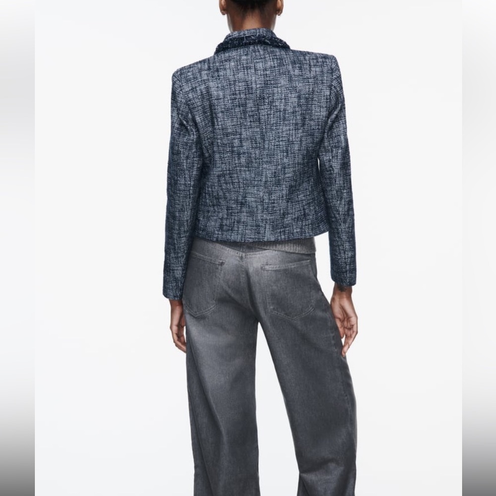 ZARA TEXTURED SHORT BLAZER - Picture 5 of 11
